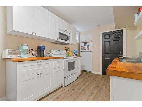 11421 107 Avenue, Fairview, AB - Indoor Photo Showing Kitchen