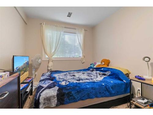 11421 107 Avenue, Fairview, AB - Indoor Photo Showing Bedroom