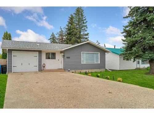 11421 107 Avenue, Fairview, AB - Outdoor