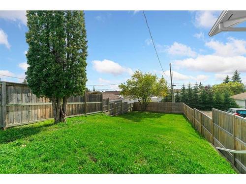 11421 107 Avenue, Fairview, AB - Outdoor With Backyard