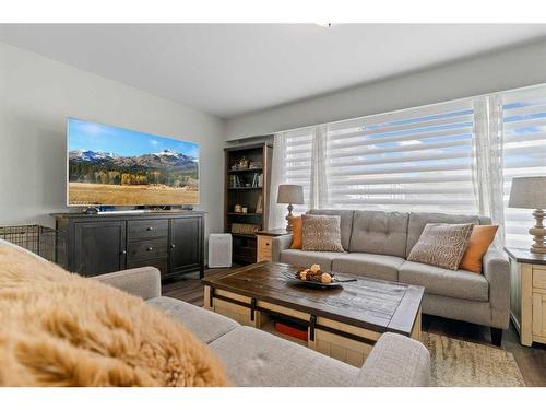 11421 107 Avenue, Fairview, AB - Indoor Photo Showing Living Room