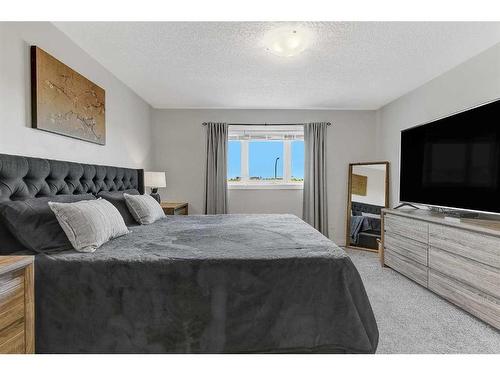 8565 72 Avenue, Grande Prairie, AB - Indoor Photo Showing Bedroom