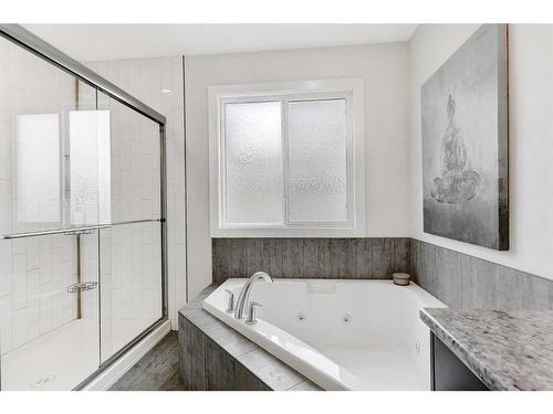 8565 72 Avenue, Grande Prairie, AB - Indoor Photo Showing Bathroom