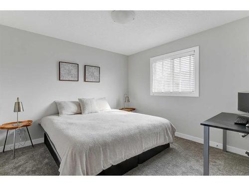 8565 72 Avenue, Grande Prairie, AB - Indoor Photo Showing Bedroom