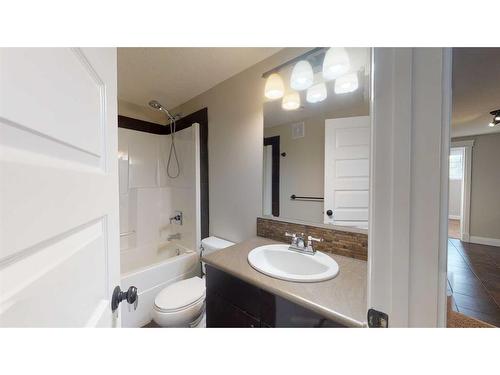 9302 100 Avenue, Grande Prairie, AB - Indoor Photo Showing Bathroom