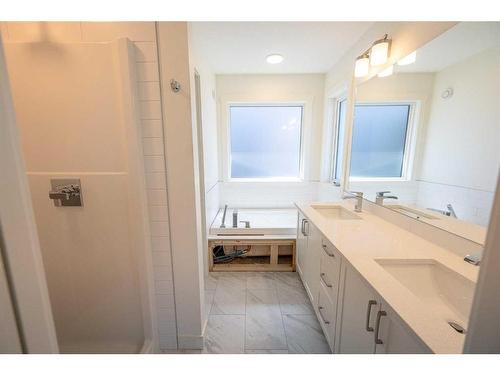 12838 87A Street, Grande Prairie, AB - Indoor Photo Showing Bathroom