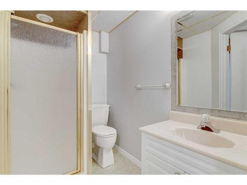 10319 104Ave, Grande Cache, AB - Indoor Photo Showing Bathroom