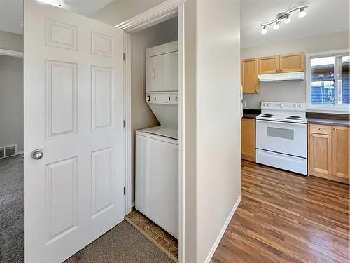 11250 74 Avenue, Grande Prairie, AB - Indoor Photo Showing Laundry Room