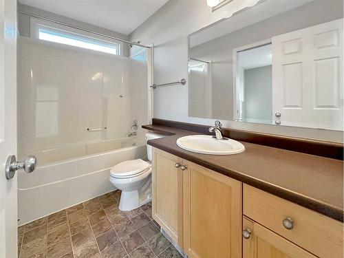 11250 74 Avenue, Grande Prairie, AB - Indoor Photo Showing Bathroom