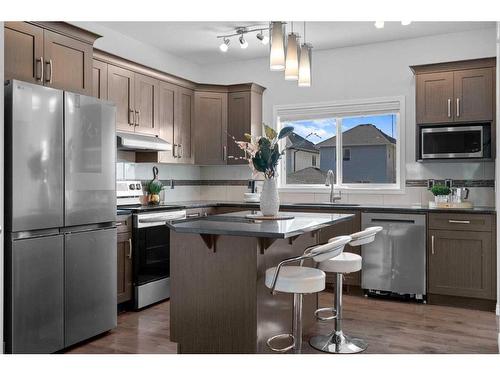 168 Legacy Crescent Se, Calgary, AB - Indoor Photo Showing Kitchen