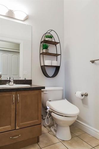 8605 70 Avenue, Grande Prairie, AB - Indoor Photo Showing Bathroom