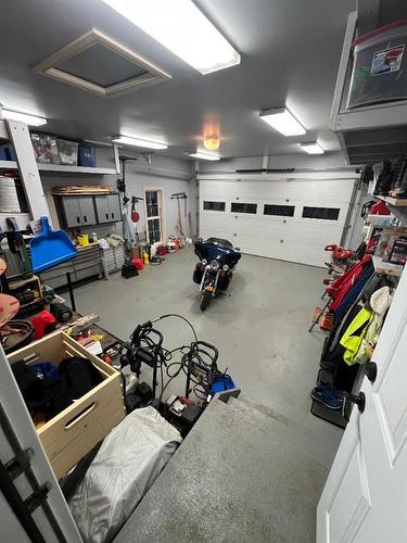 104548 Rge Rd 161, Rural Mackenzie County, AB - Indoor Photo Showing Garage