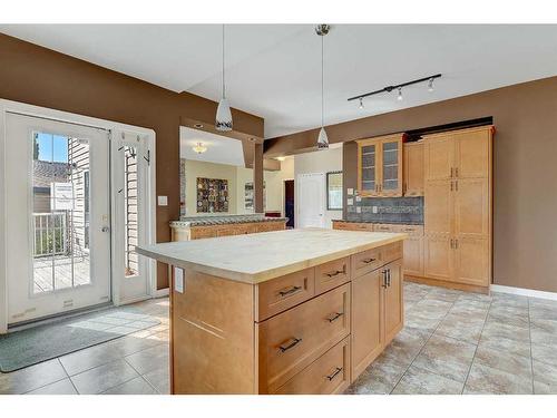 10323 Carriage Lane Drive, Rural Grande Prairie No. 1, County Of, AB - Indoor Photo Showing Kitchen