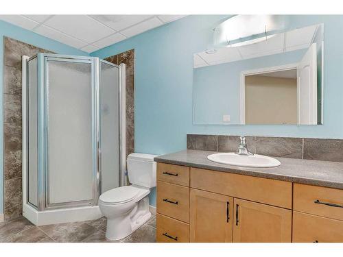 10323 Carriage Lane Drive, Rural Grande Prairie No. 1, County Of, AB - Indoor Photo Showing Bathroom