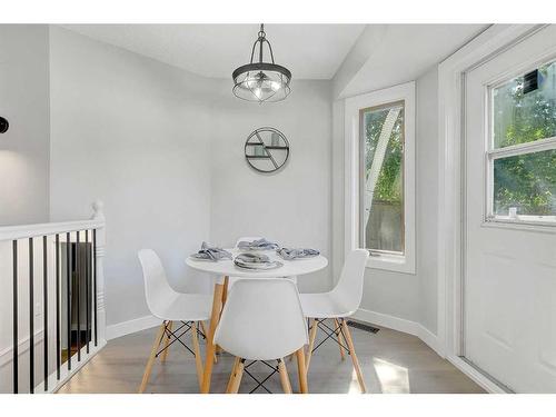 8214 Mission Heights Drive, Grande Prairie, AB - Indoor Photo Showing Dining Room