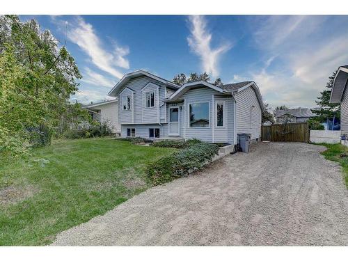 8214 Mission Heights Drive, Grande Prairie, AB - Outdoor