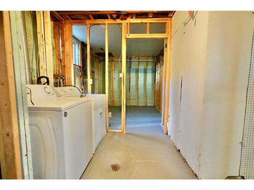 10812 103A Street, Peace River, AB - Indoor Photo Showing Laundry Room