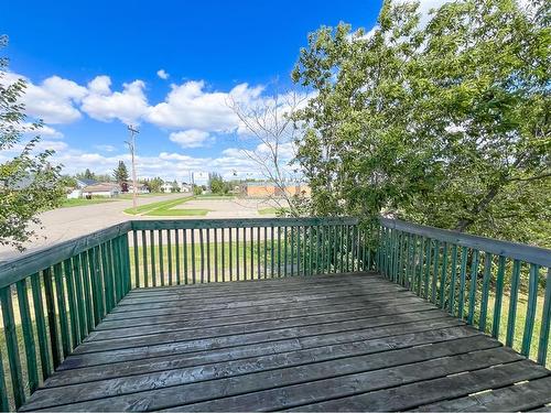 101 1St Avenue Ne, Mclennan, AB - Outdoor With Deck Patio Veranda