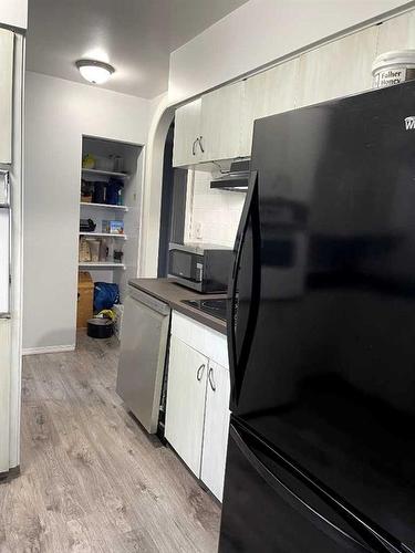 10266 111 Avenue, Grande Prairie, AB - Indoor Photo Showing Kitchen