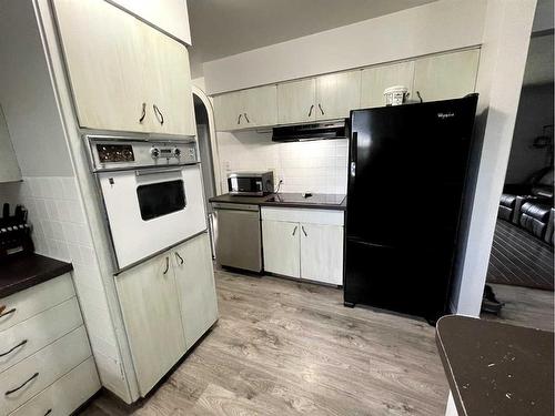 10266 111 Avenue, Grande Prairie, AB - Indoor Photo Showing Kitchen