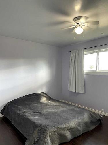 10266 111 Avenue, Grande Prairie, AB - Indoor Photo Showing Bedroom