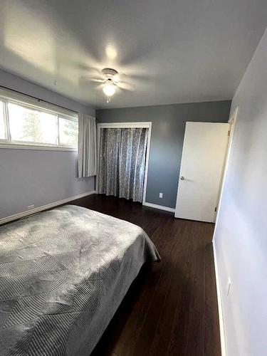 10266 111 Avenue, Grande Prairie, AB - Indoor Photo Showing Bedroom