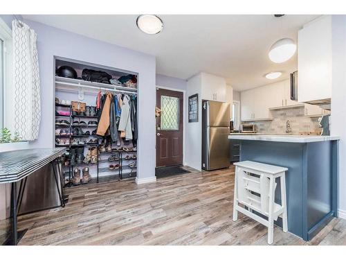 9501 121 Avenue, Grande Prairie, AB - Indoor Photo Showing Kitchen