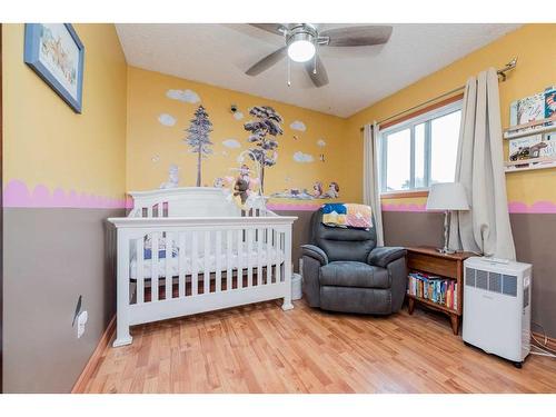 9501 121 Avenue, Grande Prairie, AB - Indoor Photo Showing Bedroom