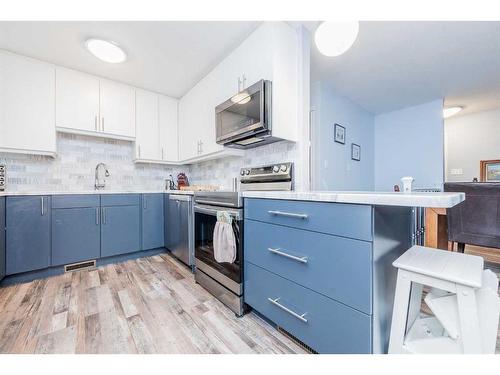 9501 121 Avenue, Grande Prairie, AB - Indoor Photo Showing Kitchen