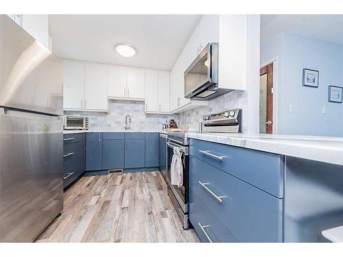 9501 121 Avenue, Grande Prairie, AB - Indoor Photo Showing Kitchen