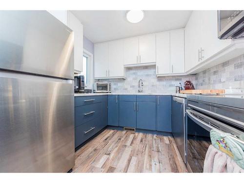 9501 121 Avenue, Grande Prairie, AB - Indoor Photo Showing Kitchen