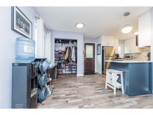 9501 121 Avenue, Grande Prairie, AB - Indoor Photo Showing Kitchen