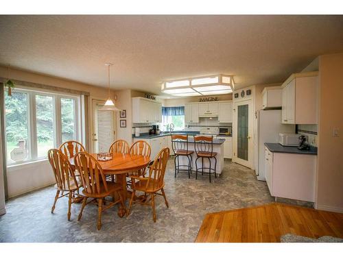 7509 102 Street, Grande Prairie, AB - Indoor Photo Showing Dining Room