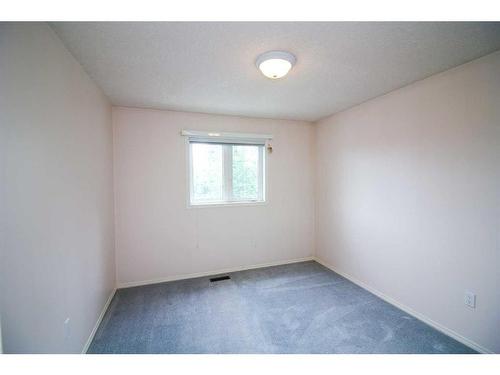 7509 102 Street, Grande Prairie, AB - Indoor Photo Showing Other Room