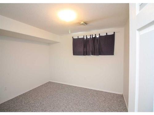 7509 102 Street, Grande Prairie, AB - Indoor Photo Showing Other Room