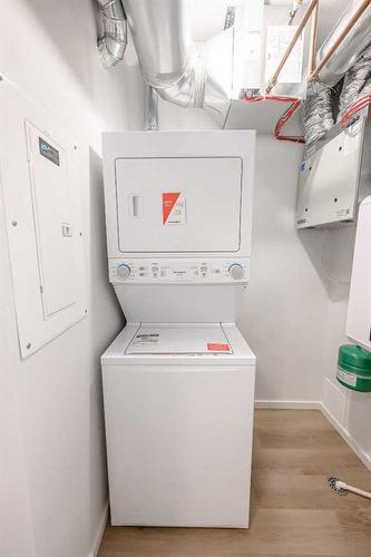 10101 105 Avenue, Grande Prairie, AB - Indoor Photo Showing Laundry Room