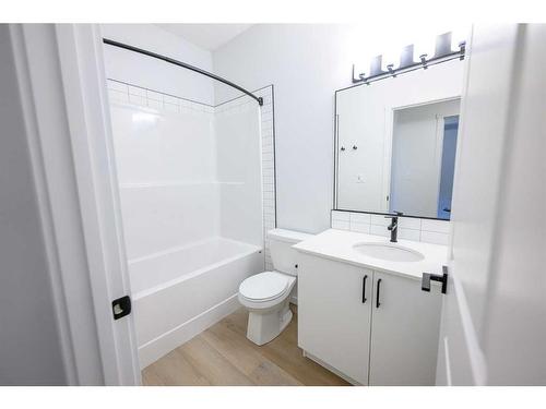 10101 105 Avenue, Grande Prairie, AB - Indoor Photo Showing Bathroom