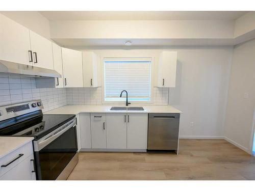 10101 105 Avenue, Grande Prairie, AB - Indoor Photo Showing Kitchen With Stainless Steel Kitchen With Upgraded Kitchen