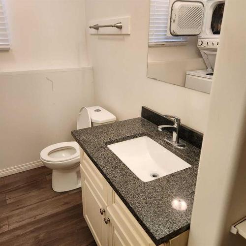 4832-57Ave . Nw, High Prairie, AB - Indoor Photo Showing Bathroom