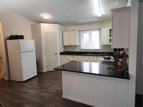 4832-57Ave . Nw, High Prairie, AB - Indoor Photo Showing Kitchen