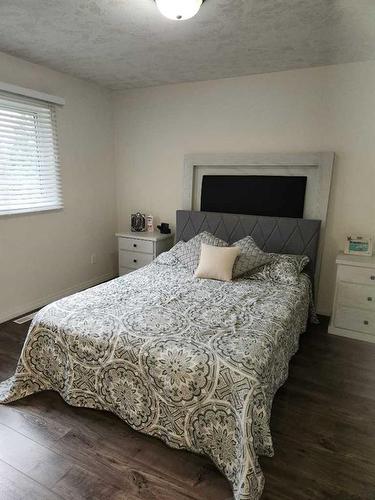 4832-57Ave . Nw, High Prairie, AB - Indoor Photo Showing Bedroom