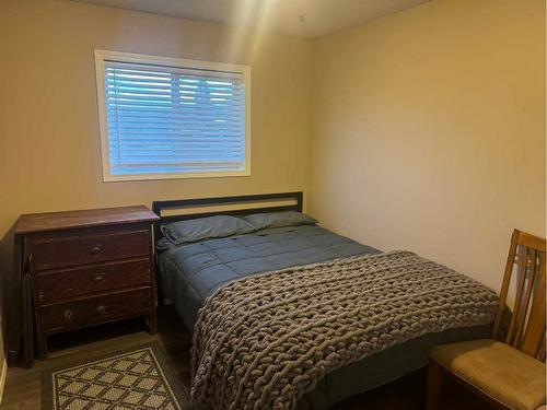 4513 47A Street, Grimshaw, AB - Indoor Photo Showing Bedroom