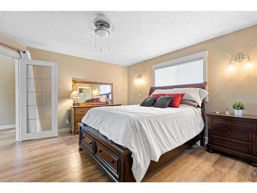 9705 66 Avenue, Grande Prairie, AB - Indoor Photo Showing Bedroom