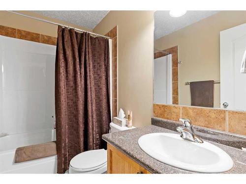 9705 66 Avenue, Grande Prairie, AB - Indoor Photo Showing Bathroom