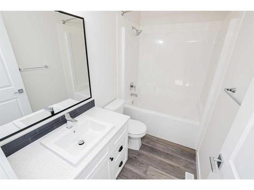 8513 87A Street, Grande Prairie, AB - Indoor Photo Showing Bathroom