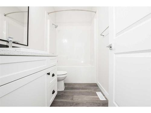 8513 87A Street, Grande Prairie, AB - Indoor Photo Showing Bathroom