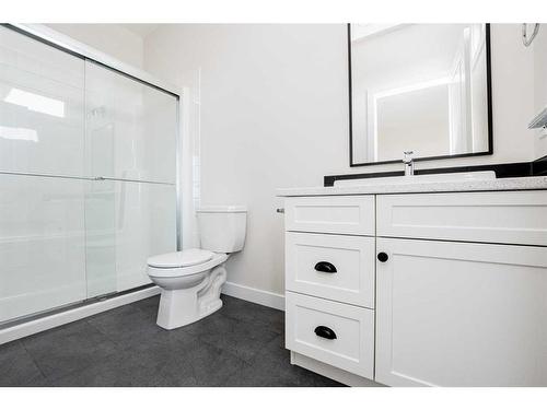 8513 87A Street, Grande Prairie, AB - Indoor Photo Showing Bathroom