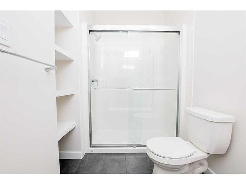 8513 87A Street, Grande Prairie, AB - Indoor Photo Showing Bathroom