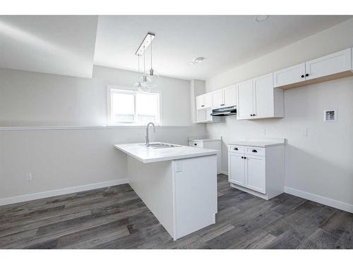 8513 87A Street, Grande Prairie, AB - Indoor Photo Showing Kitchen