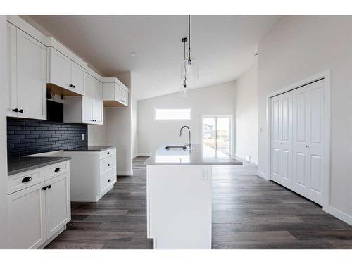 8513 87A Street, Grande Prairie, AB - Indoor Photo Showing Kitchen